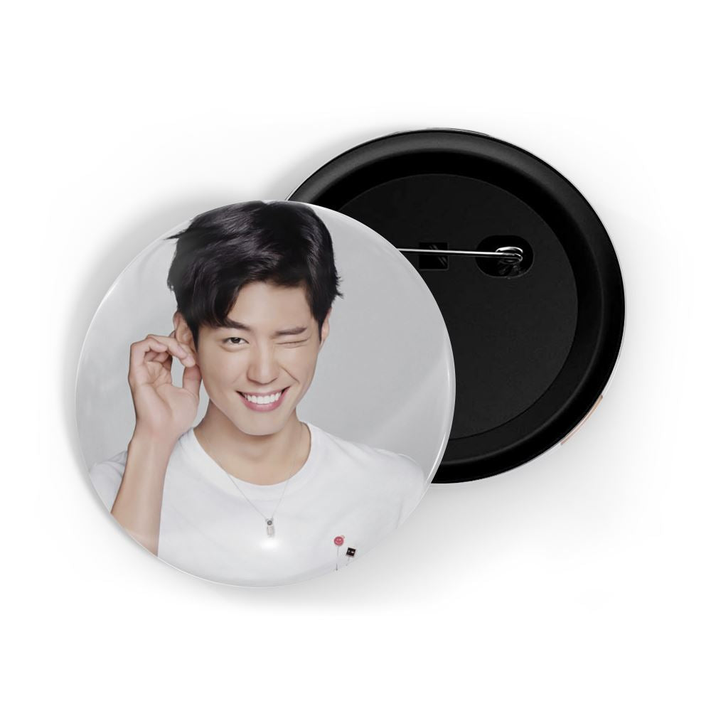 dhcrafts Round Pin Badges Multicolor Gong Yoo D1 Glossy Finish Design Pack of 1 (58mm)
