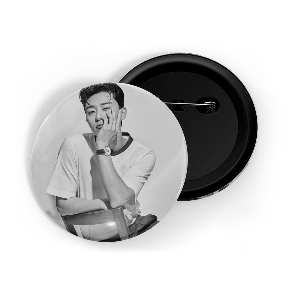 dhcrafts Round Pin Badges Multicolor Gong Yoo D8 Glossy Finish Design Pack of 1 (58mm)